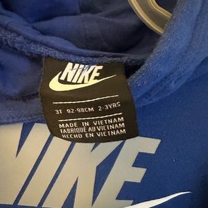 Boys 3t Nike royal blue hoodie.